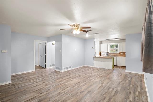 Photo - 521 Hilltop Dr