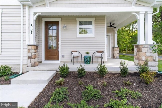 Photo - 807 Radcliff Ave