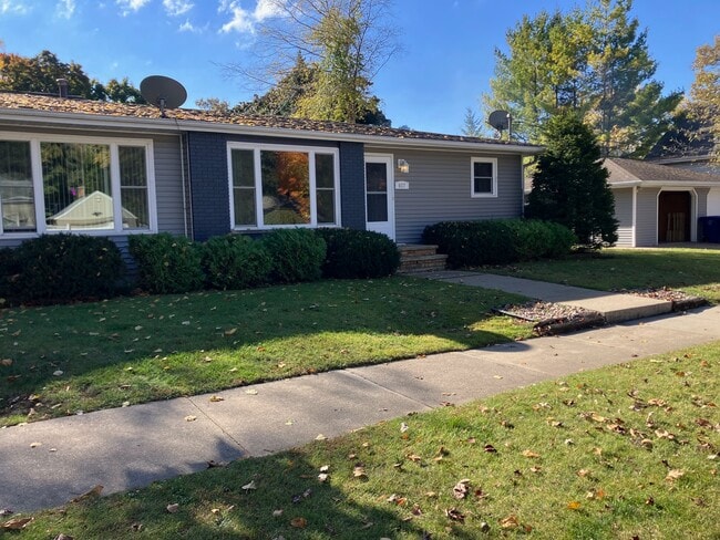 Photo - 617 Sterling Ave