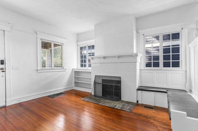 Photo - 783 Charles Allen Dr NE Unidad 1