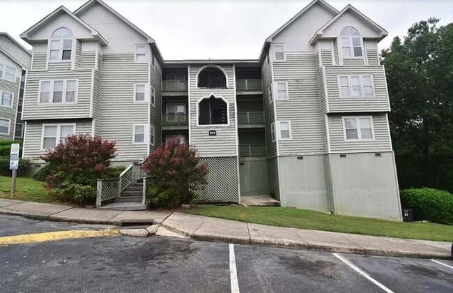 Building Photo - 974 Stewarts Creek Dr Unit 6