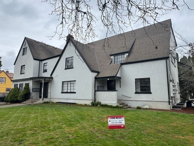 Photo - (949) Harrison Street Plex - 1 Bed / 1 Bat... Unit 07