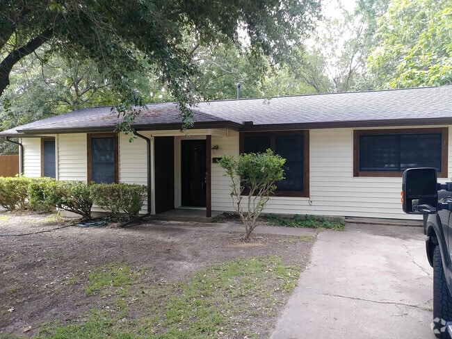 Building Photo - 928 Calle Real Rental