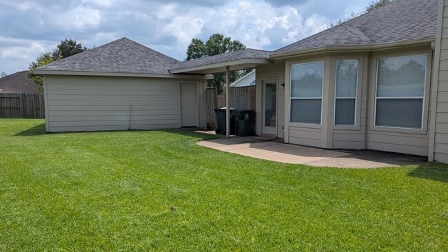Building Photo - 1822 American Elm Ct Rental