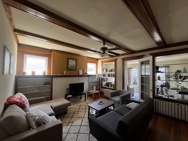 Photo - 6535 N Bosworth Ave Unit #3