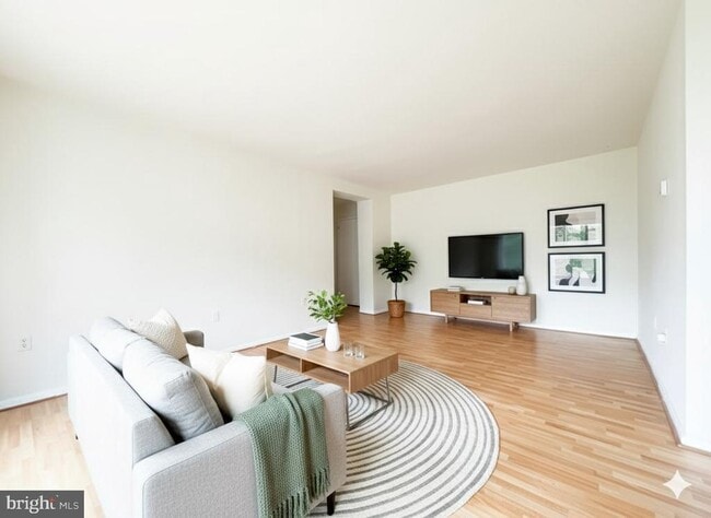 Building Photo - 4410 Briarwood Ct N Unit 47