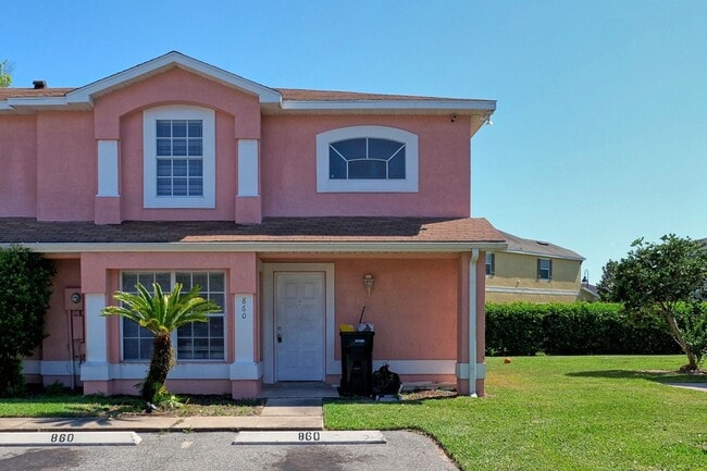 Nice 3 bedroom /2 bath 2 story townhome at... - Nice 3 bedroom /2 bath 2 story townhome at...