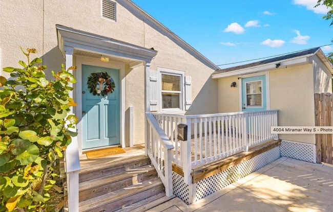 Photo - 4004 Miramar Way S