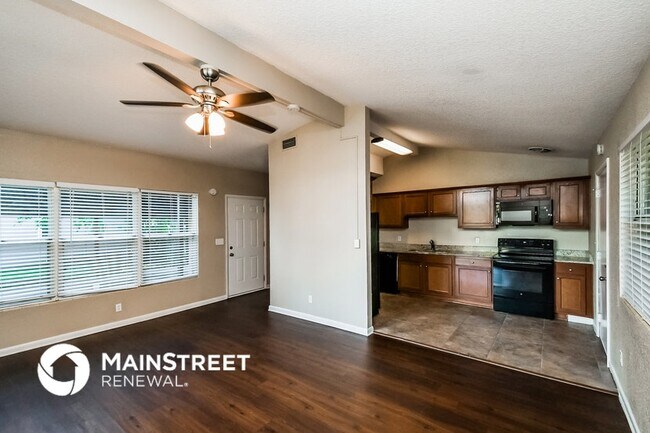 Photo - 2002 Constant Dr