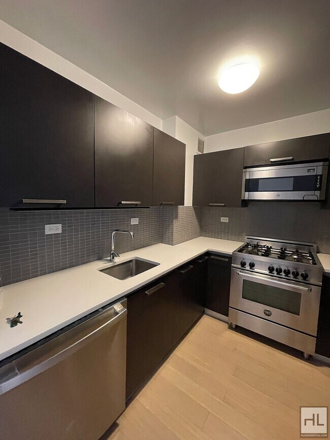 Photo - East 39th Street Unit 12B