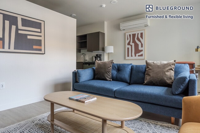 Photo - 1955 129th Ave NE Unidad FL5-ID965