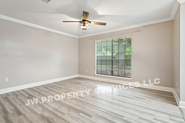 Photo - 1476 St Christopher Dr