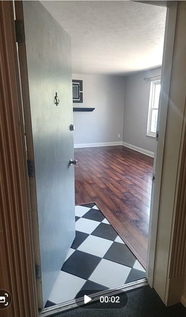 Photo - 4779 Columbia Rd Unidad #203