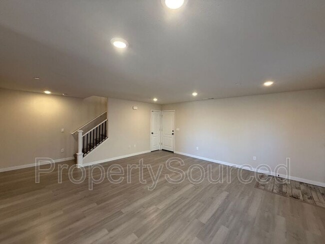 Photo - 936 W Alameda St