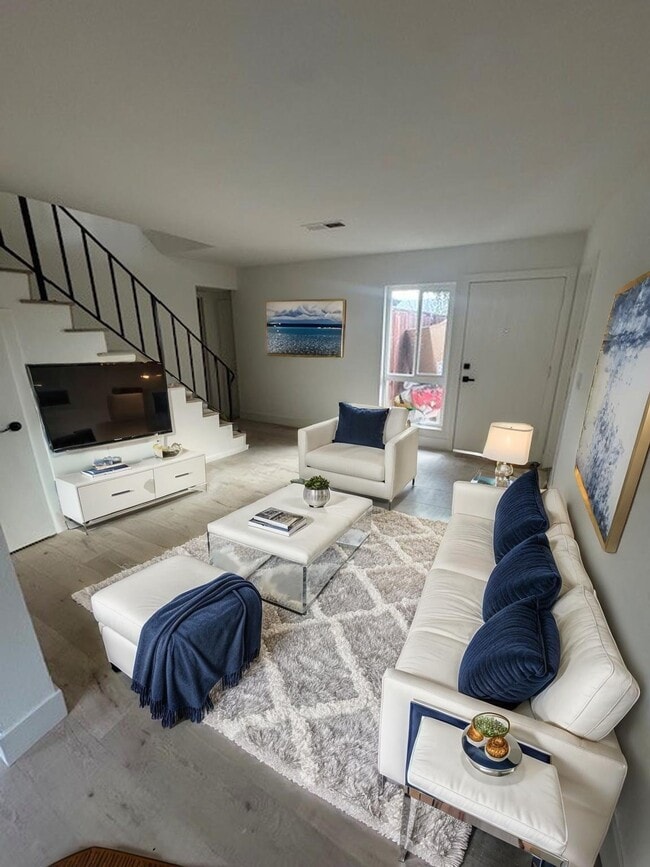 Building Photo - 10573 Torrington Cir Unit 2