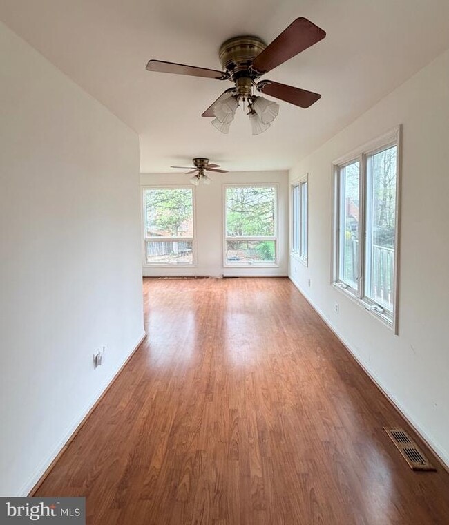 Photo - 6031 9th St N