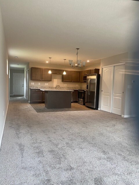 Planta abierta - 1260 Slate Ct