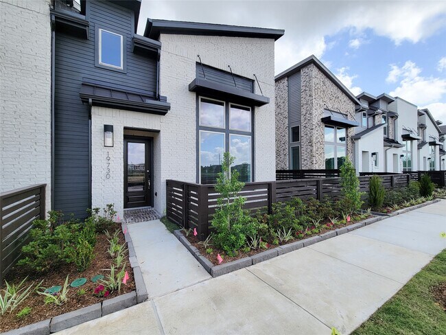 Photo - 19730 Riverbed Ln