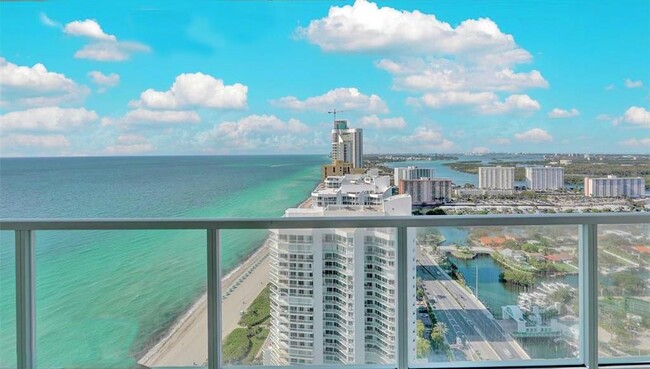 Photo - 16699 Collins Ave Condominio