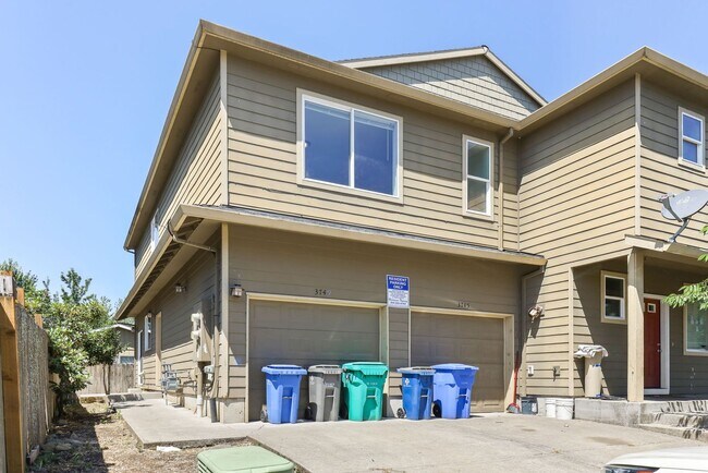 3745-3749 SE 127th Place
