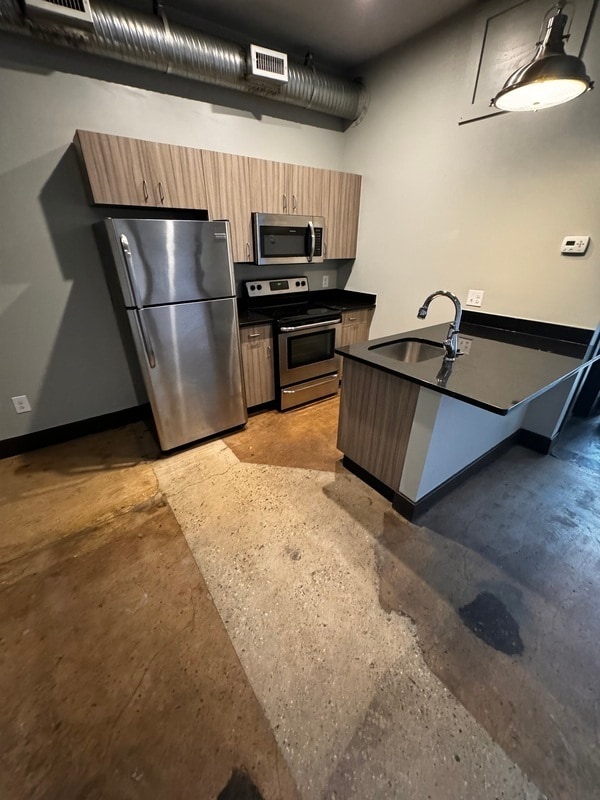 Photo - 123 Pine St Unidad 1 bedroom