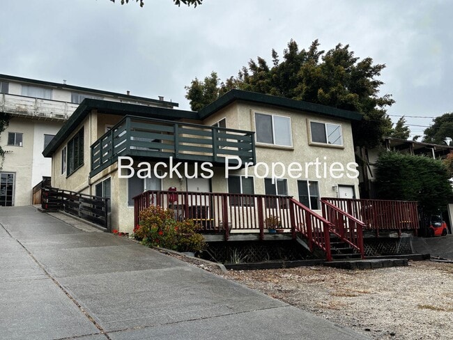 Building Photo - 900 Major Sherman Ln Unit A