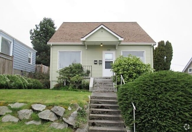 Building Photo - 4725 35th Ave SW Unit B Rental