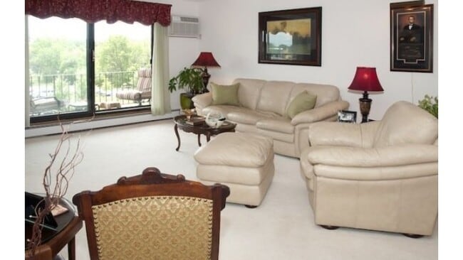 Senior 55+ - Hart Lake Apartments