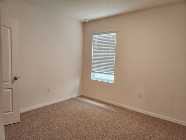 Photo - BEAUTIFUL 4Bedroom 2 Bathroom Home in the Ormond Station Community