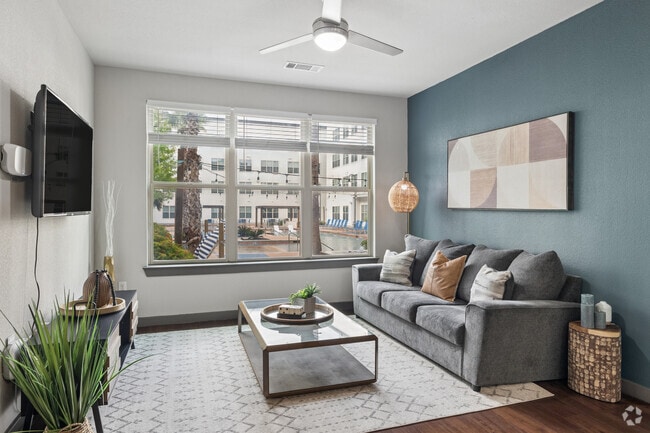 2BR, 2BA - 901SF - Living Room - Lofts on Main