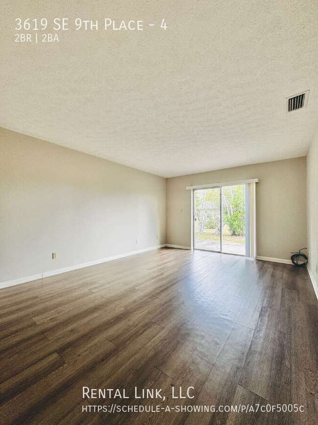 Photo - 3619 SE 9th Pl Unit 4