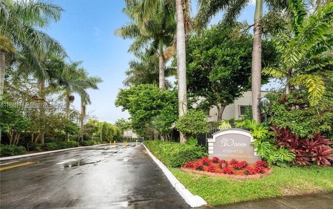 Photo - 4718 SW 67th Ave Townhome