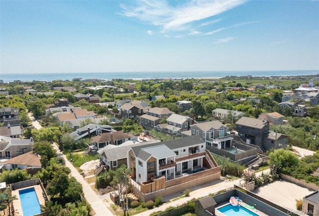 Photo - 319 Wilmot Rd