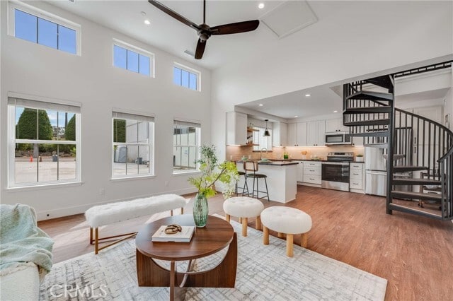 Photo - 127 E Foothill Blvd Unidad A