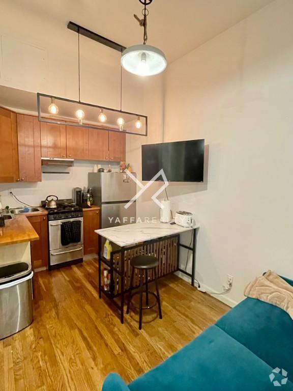 Building Photo - 2 bedroom in BROOKLYN NY 11206 Unit 3R Rental
