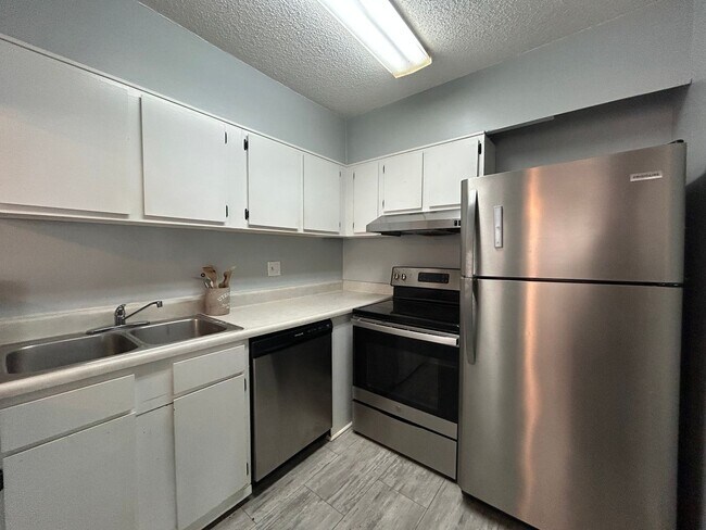 Photo - Spacious 1/1 with Balcony with Sunset Views