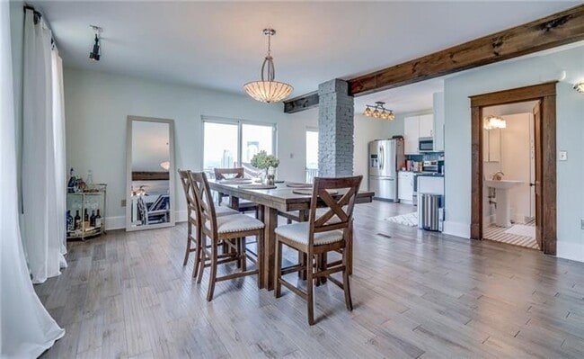 Building Photo - 13-15 Bailey Unit Mt Washingotn