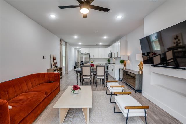 Photo - 2325 Budd St