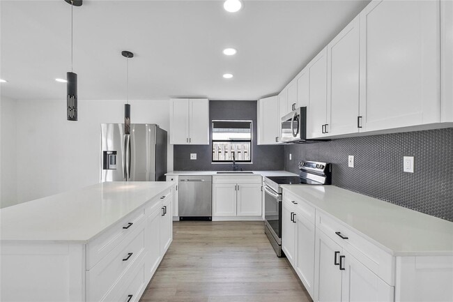 Photo - 2416 NW 98th Ln