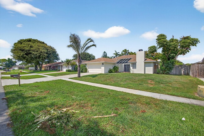 Photo - 1202 Essex Dr