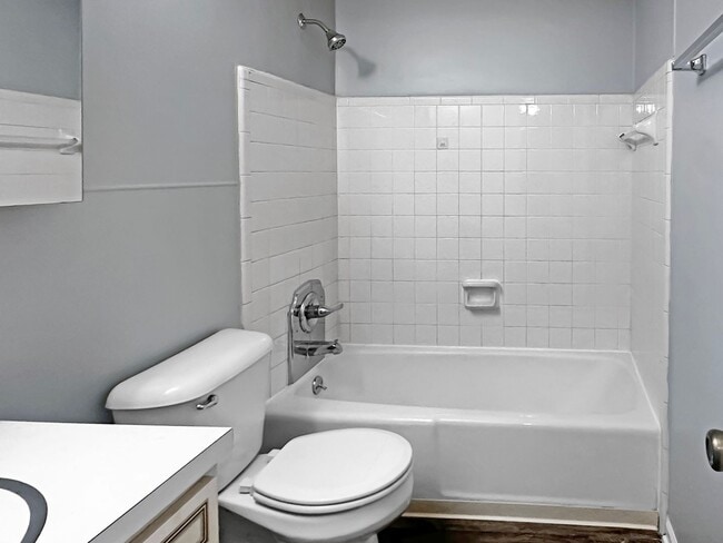 Photo - 2075 Andrew St SE