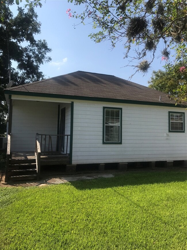 Building Photo - 2443 Precinct Line Rd