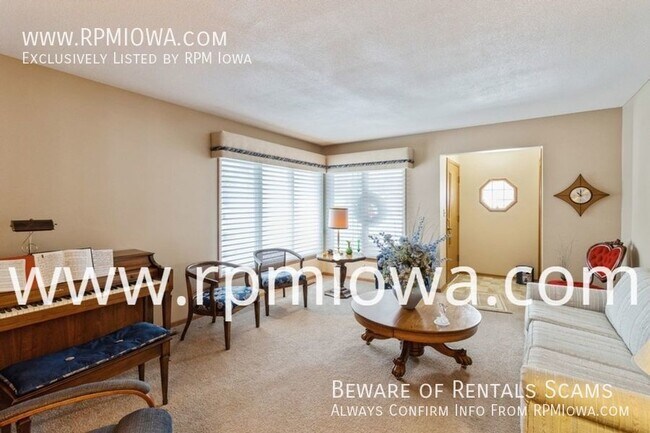 Photo - URBANDALE DUPLEX!