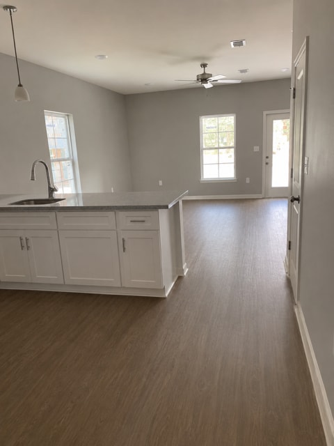 Photo - 555 Railroad Ave