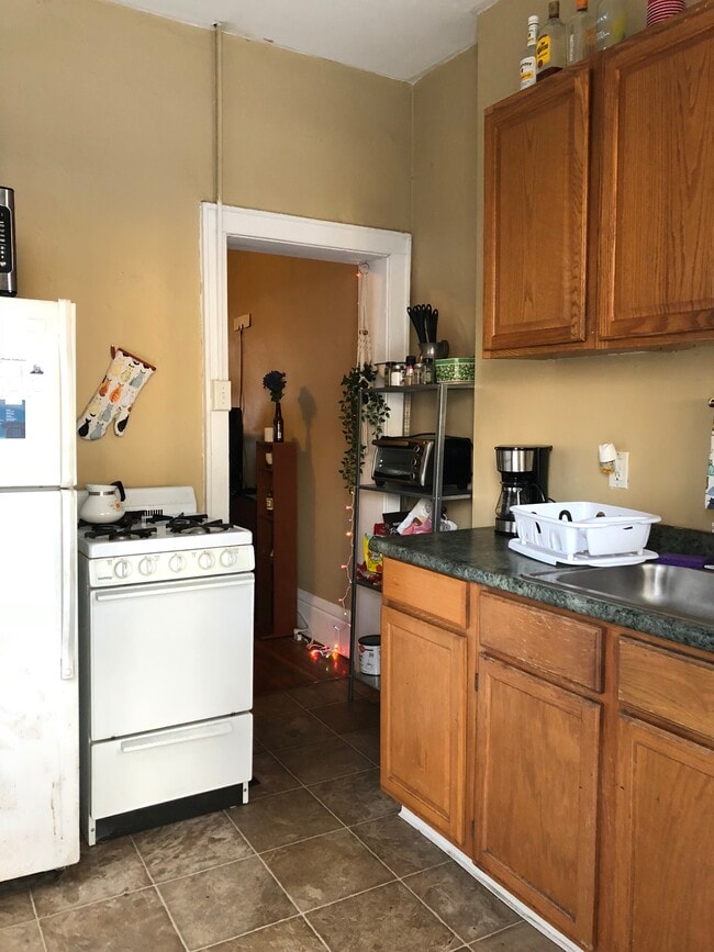 Photo - 420 E 16th Ave