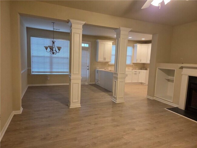 Photo - 2613 Pierce Brennen Ct NE