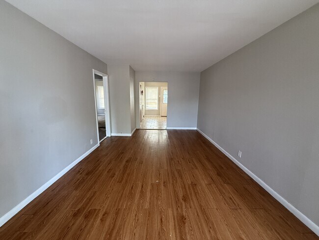 1535 Lazy Ln Unit B