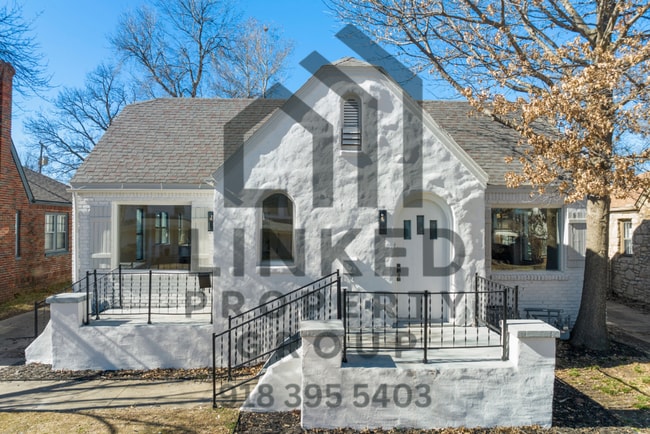 Building Photo - 1340 S Florence Ave Unit Florence Avenue Duplex
