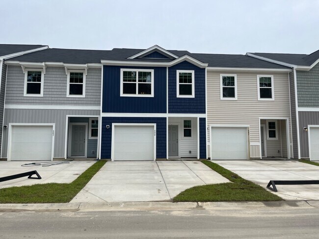 Photo - 604 Scarlett Maple St