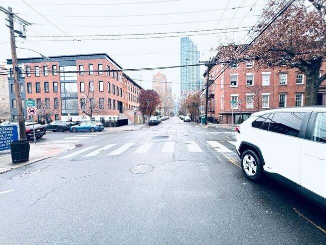 Photo - 214 Warren St Unit 4B